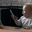 Bébé au téléphone