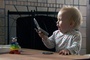 Bébé au téléphone