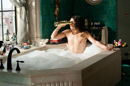 russell-brand-baignoire-jpg