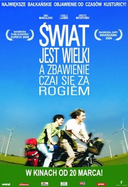 Affiche du film The World Is Big
