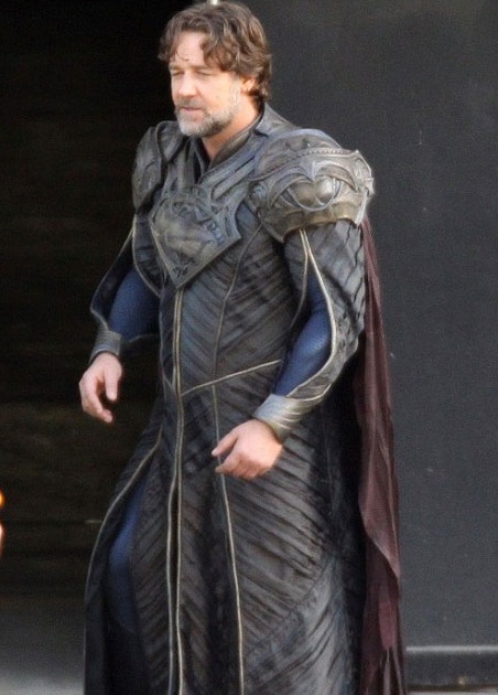 russel-crowe-on-the-set-png