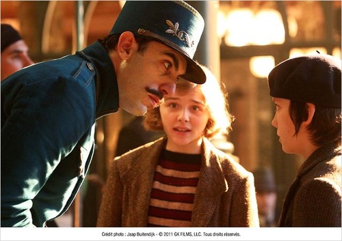 sacha-baron-cohen-chloe-moretz-asa-butterfield-jpg