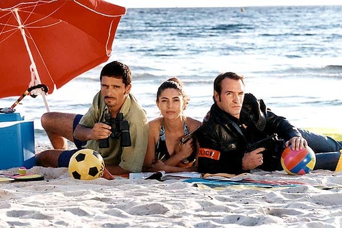 Caterina Murino, Jean Dujardin et Pascal Elbé sur la plage