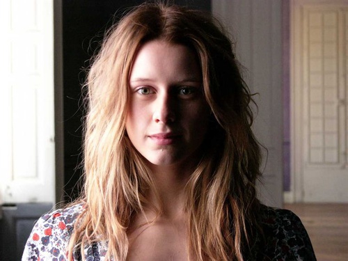 l actrice manuela velles