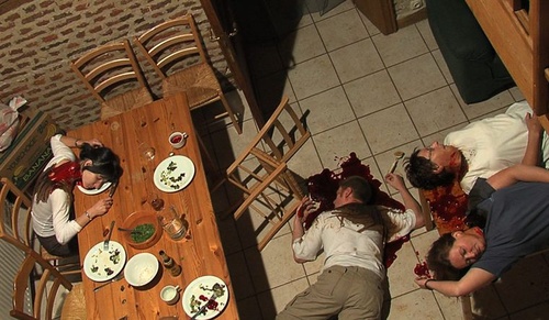 une famille d  vor  e par les vampires