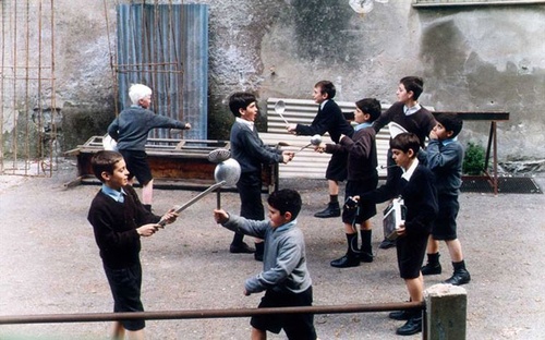 des enfants pendant une r  cr  e