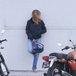lea seydoux entre 2 motos