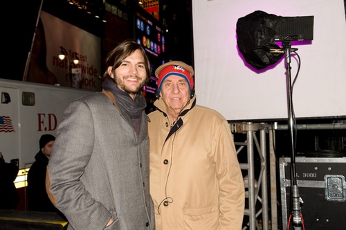 ashton-kutcher-et-garry-marshall-jpg