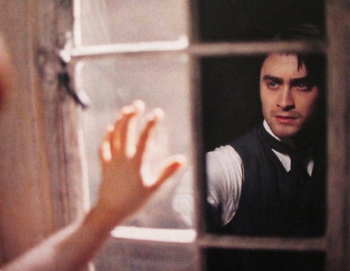 daniel-radcliffe-dans-la-vitre-jpg