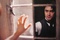 daniel-radcliffe-dans-la-vitre-jpg
