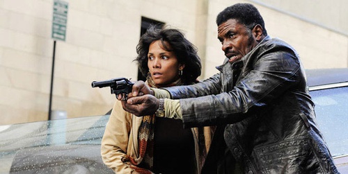 halle-berry-a-gauche-jpg