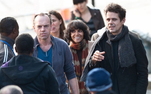 hugo-weaving-halle-berry-tom-tykwer-png