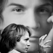 jeremie-renier-devant-un-portrait-jpg