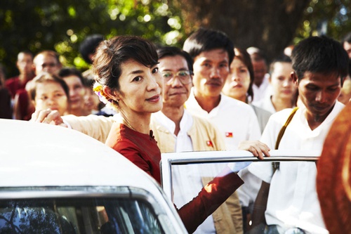 michelle-yeoh-the-lady-2-jpg