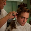 robert-pattinson-chez-le-coiffeur-jpg