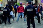 Danseurs et la police