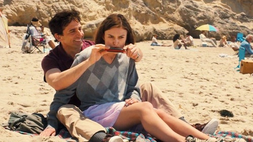 steve-carrell-et-keira-knightley-a-la-plage-jpg
