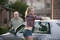 cameron-diaz-nettoyant-une-voiture-jpg