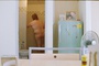 bro-nicolas-sous-la-douche-jpg