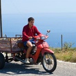 thibault-le-guellec-sur-son-scooter-jpg
