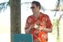 vince-vaugh-pour-lay-the-favorite-jpg