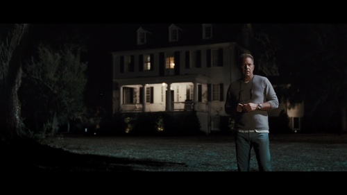 kevin-costner-devant-sa-maison-jpg