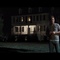 kevin-costner-devant-sa-maison-jpg - Instinct de Survie 