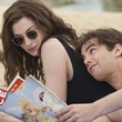 anne-hathaway-et-jim-sturgess-a-la-plage-jpg