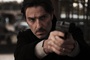 yvan-attal-arme-jpg