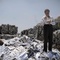au-milieu-des-decombres, footnote le film - Footnote 