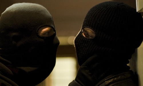 deux-ravisseurs dans le film kidnappes