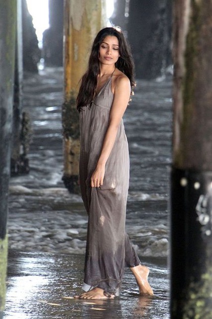 photo-tournage-knight-of-cups-freida-pinto-jpg