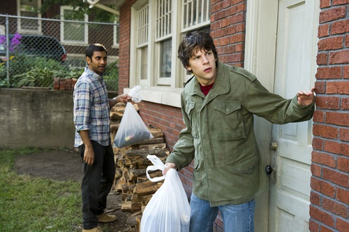 aziz-ansari-et-jesse-eisenberg-30-minutes-maximum-jpg