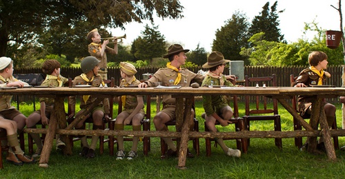 les-scouts-a-table-jpg