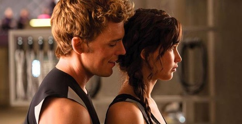 2-hunger-games-embrasement-jpg