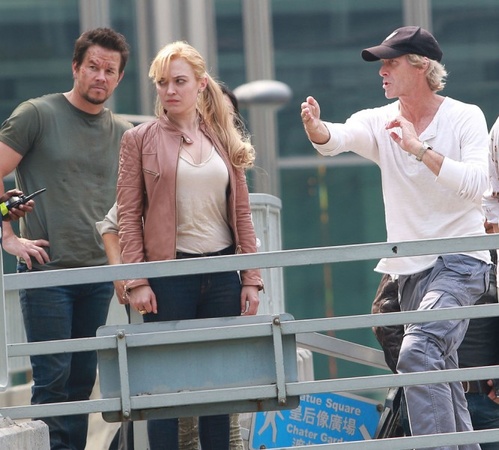 mark-wahlberg-sophia-miles-michael-bay-jpg