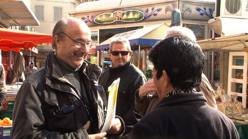 photo-3-du-film-mains-brunes-sur-la-ville-jpg