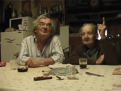 photo-10-du-film-y-a-pire-ailleurs-jpg