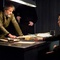 jeff-daniels-et-noah-segen-jpg - Looper 