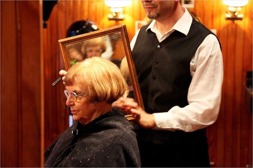 photo-du-film-chez-leon-coiffure-jpg