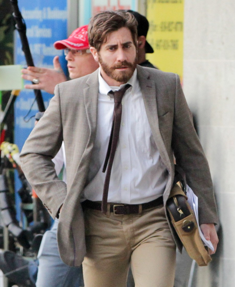 jake-gyllenhaal-photo-de-tournage-an-enemy-jpg