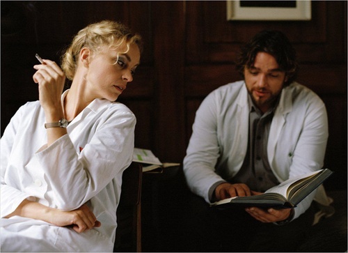 nina-hoss-et-son-collegue-jpg