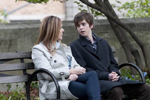 rita-wilson-freddie-highmore-jpg
