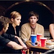 logan-lerman-entoure-d-emma-watson-et-mae-whitman-jpg