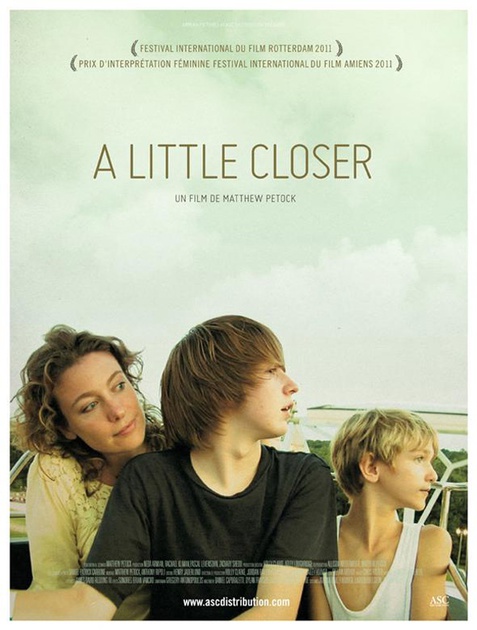 Affiche du film A little Closer  