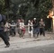 un-groupe-kidnappe-jpg - Captive (2012) 