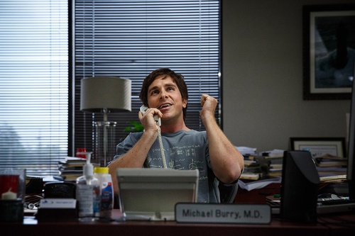 Christian bale dans "the big short: le casse du siècle"