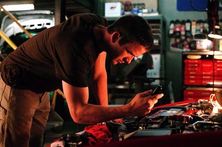 lucas black réparant