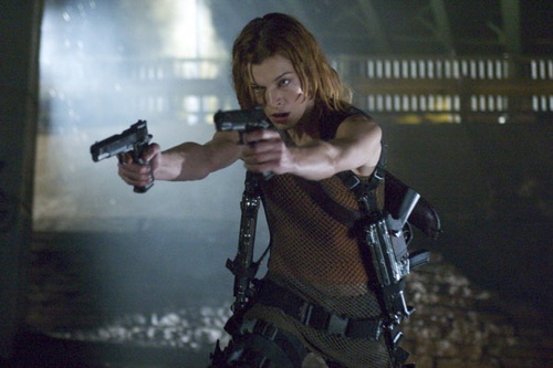 milla jovovich armes en main