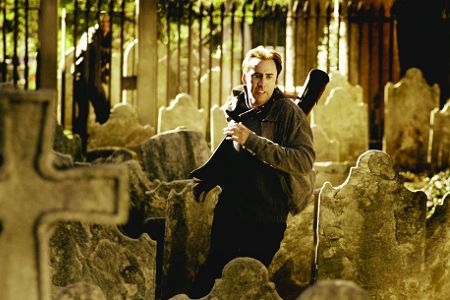 nicolas cage fuyant
